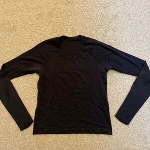 Lululemon Swiftly waist length long sleeve shirt, size 8, black